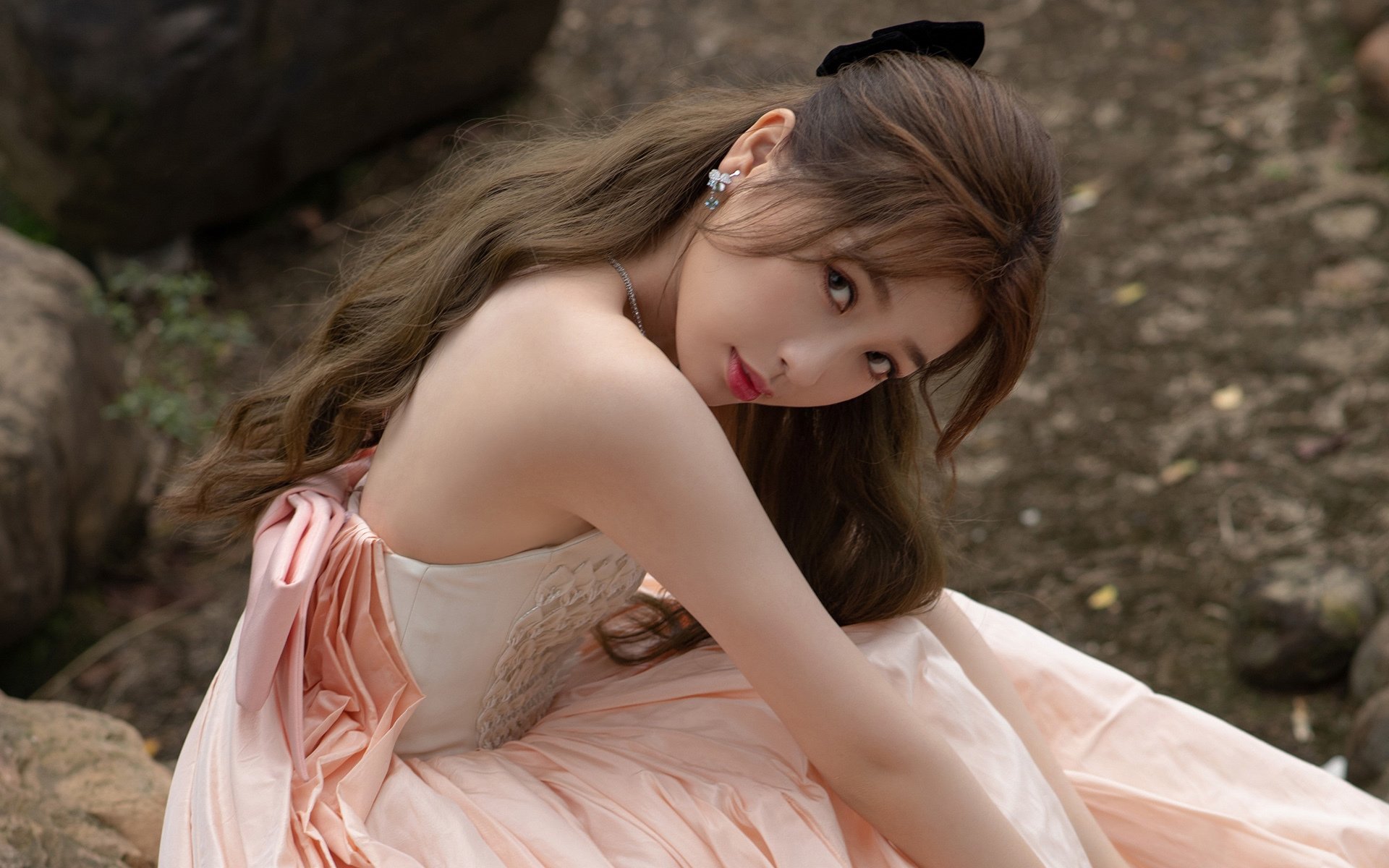 强强对话一触即发多家媒体预测比赛走向观点出现分歧,强强对阵